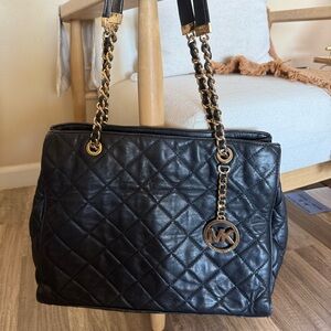 Michael Kors Sulton leather handbag lambskin